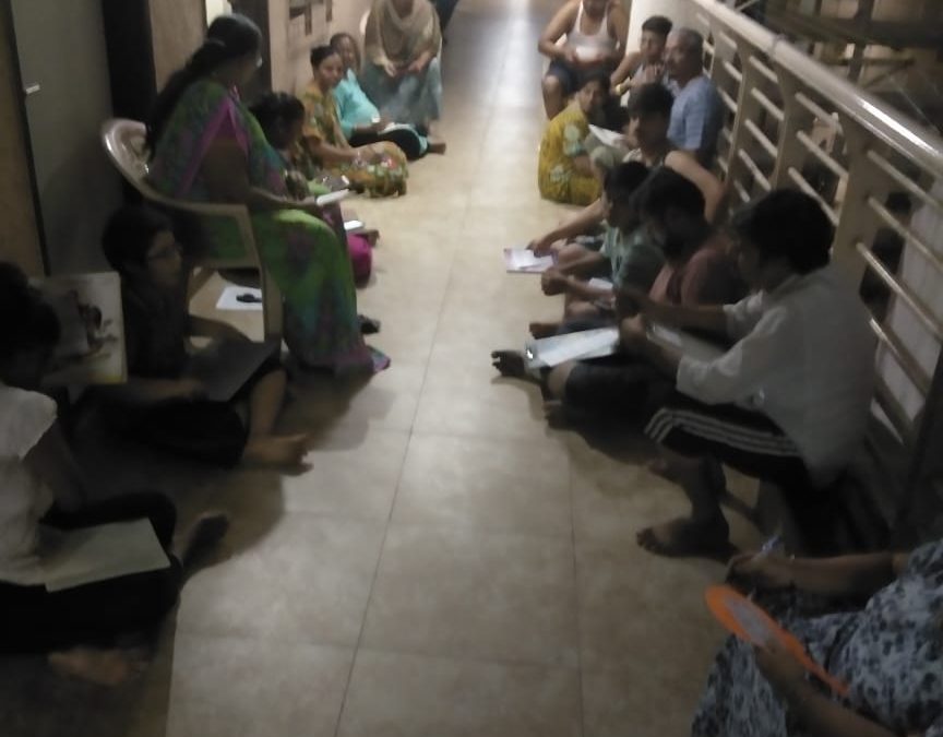 सोशल डिस्टन्स चे तीनतेरा वाजवणाऱ्या विरोधात कारवाई करण्यास नालासोपारा पोलीस असमर्थ.