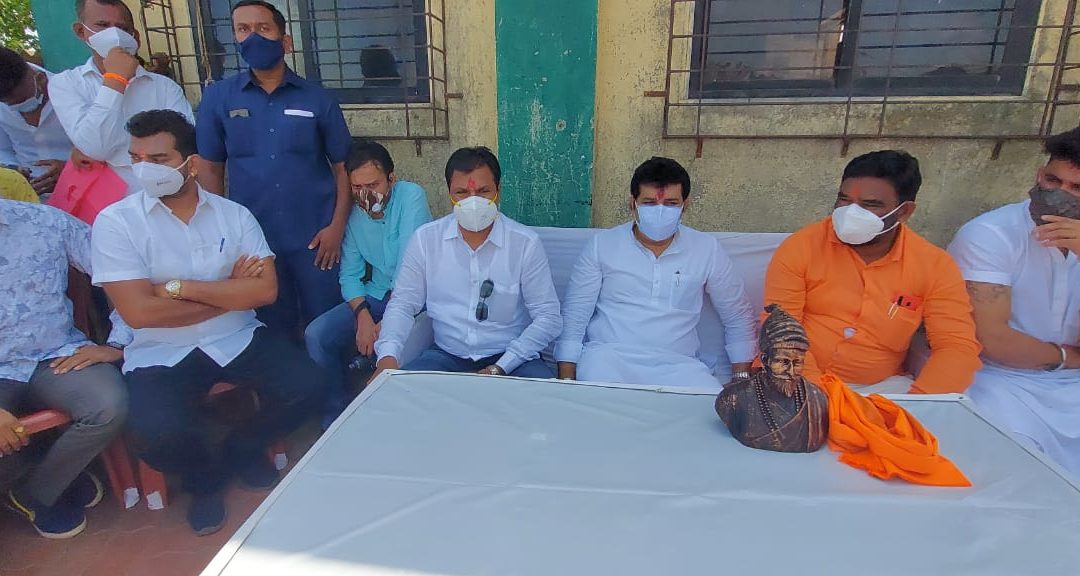 माझ्या वाईट काळात मला साथ देणाऱ्या समाजाला मी वाऱ्यावर सोडणार नाही. रामराव महाराज यांना पद्मश्री पुरस्कार द्या – माजी वनमंत्री संजय राठोड