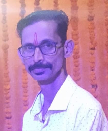 आरोस गावचे सामाजिक कार्यकर्ते संतोष परब काळाच्या पडद्याआड.